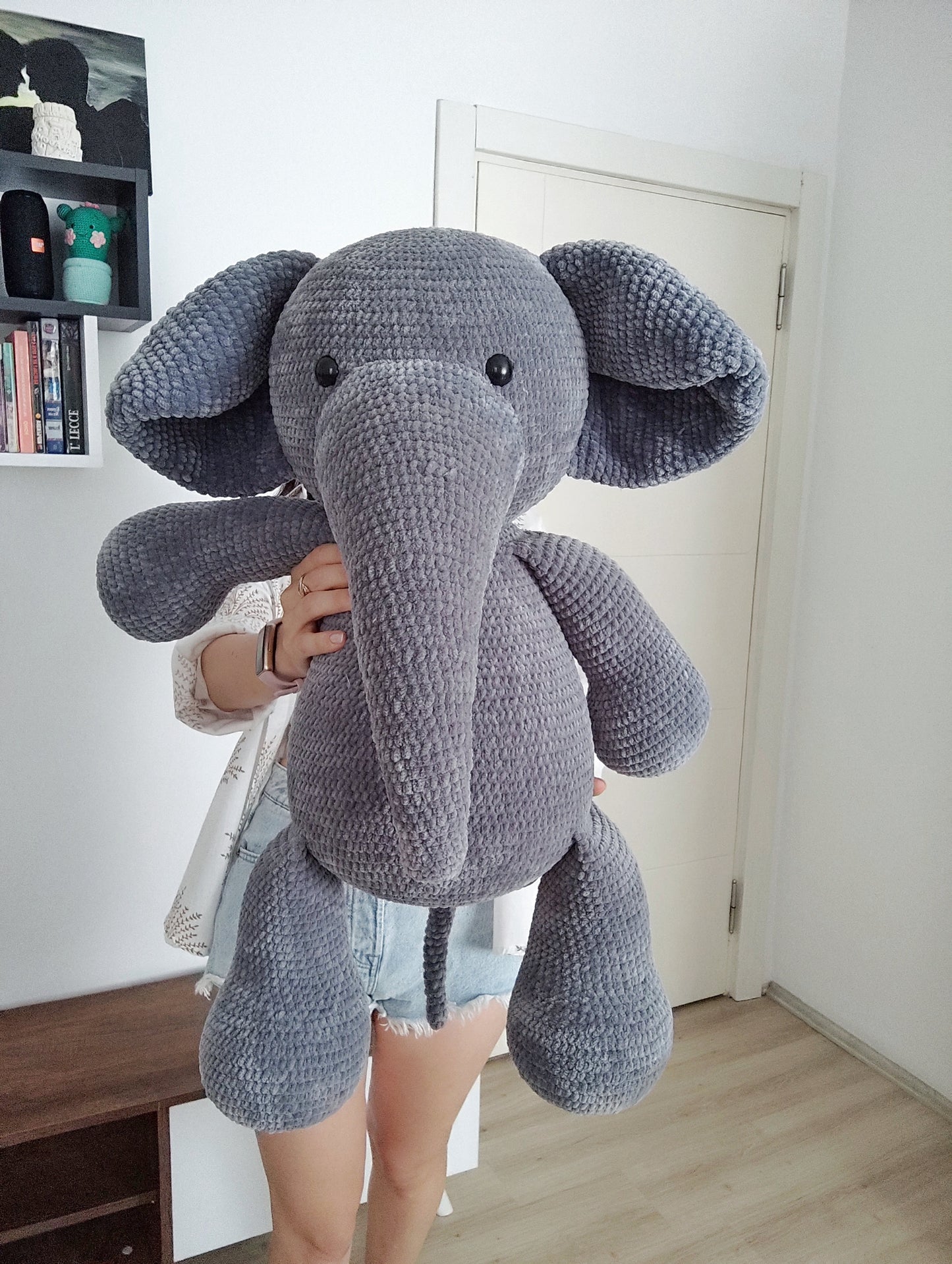 Crochet big grey elephant pillow pattern english, big elephant pattern, Amigurumi patterns, Crochet elephant tutorial
