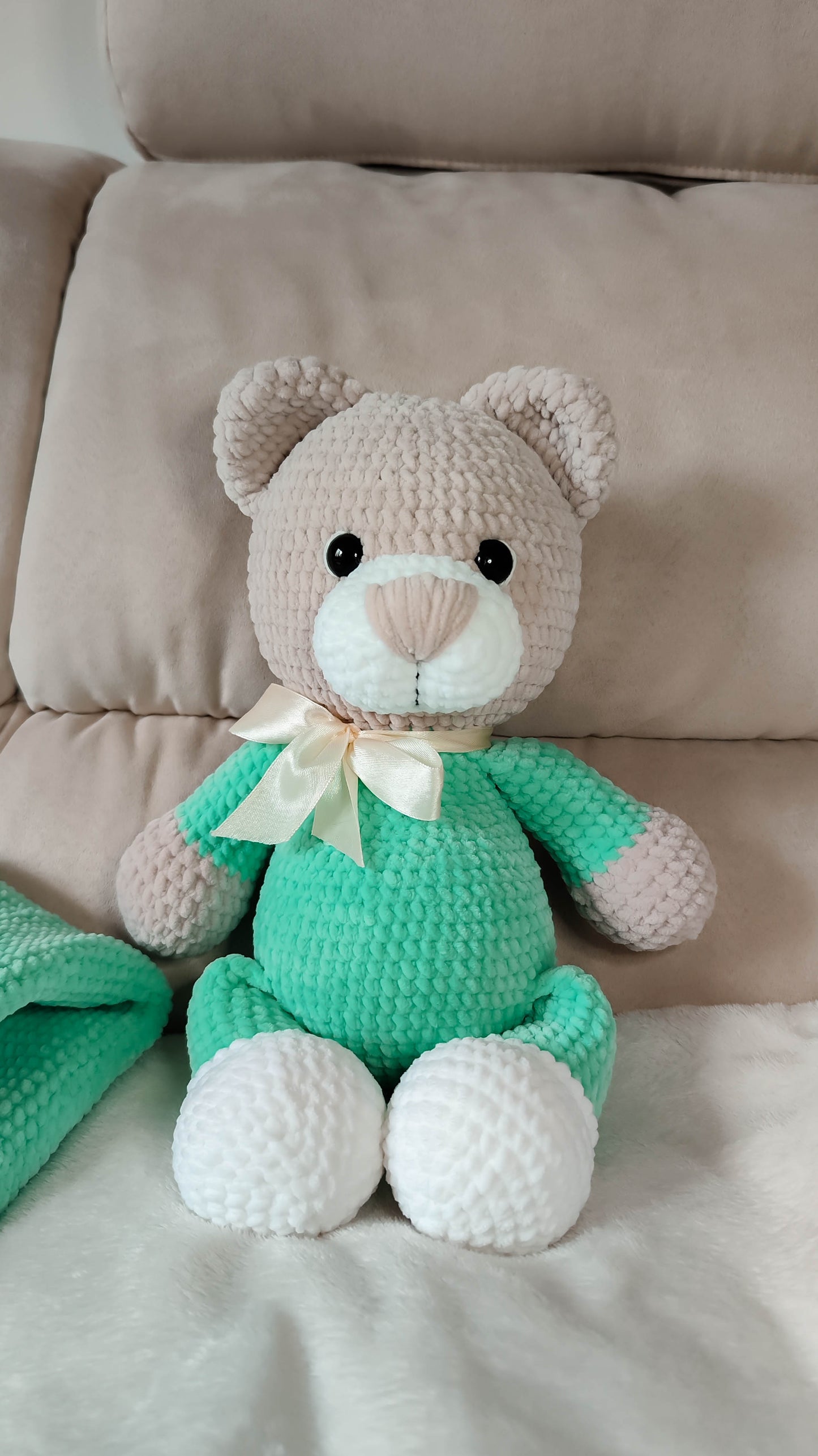 Crochet bear teddy pattern, bear gift pattern, Stuffed teddy bear pattern, Custom plush, Personalized gift, Baby keepsake, bear decor