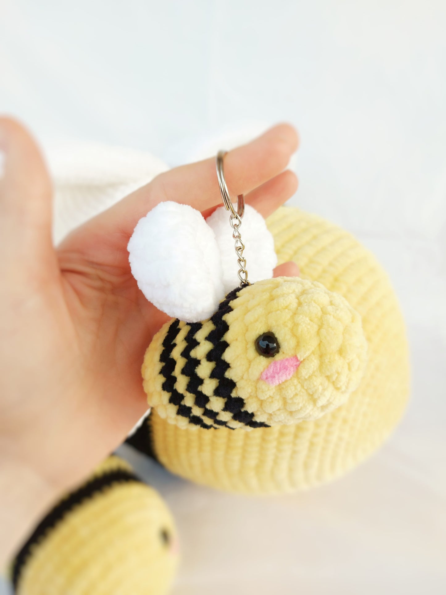 Crochet bee patern, bee decor, Crochet keyring gift for her, Bee Pillow, Mini Bee, Smol Bee Crochet Pattern, file pdf