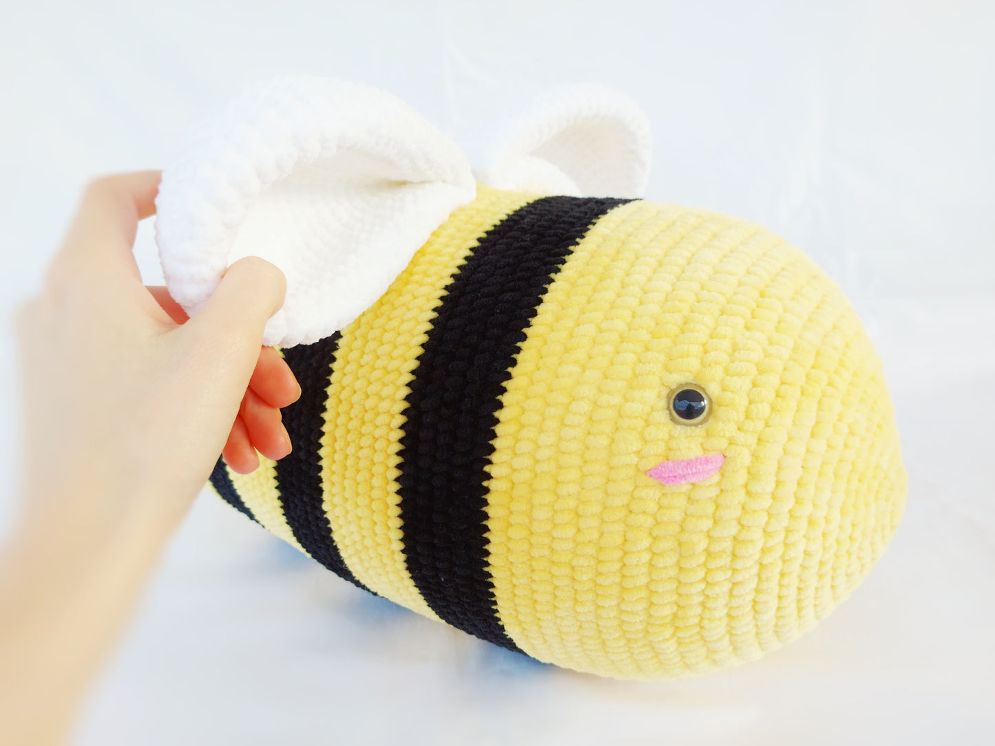 Crochet bee patern, bee decor, Crochet keyring gift for her, Bee Pillow, Mini Bee, Smol Bee Crochet Pattern, file pdf